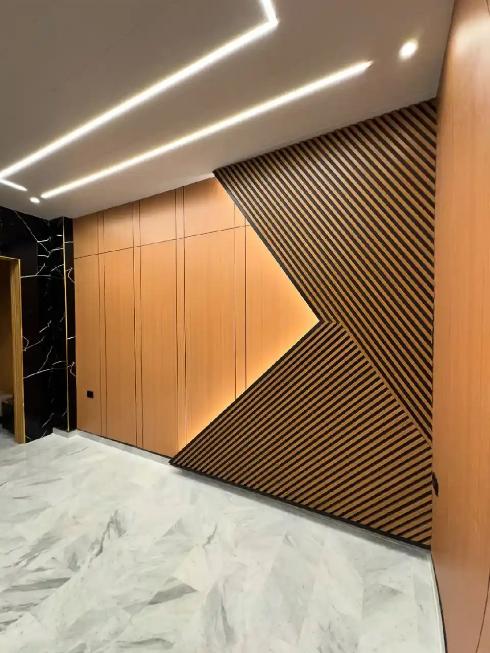 فني تركيب بديل خشب